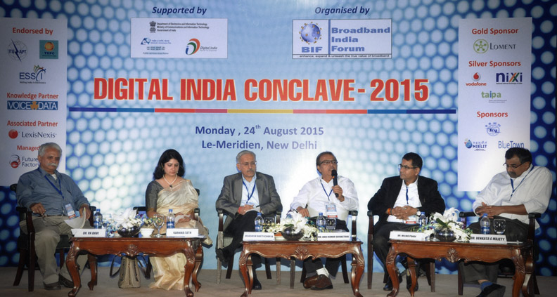 Ms. Seth being Presented the Digital Empowerment Award 2015 –Digital India Conclave by Shri. Chandrashekhar, Chairman NASSCOM. 